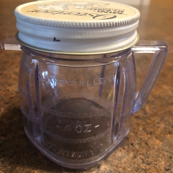 VINTAGE! Osterizer Liquefier-Blender “Mini-Blend” Container, plastic. - Picture 2 of 3